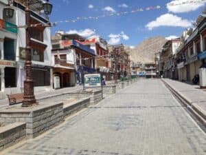 Bollywood Film Unit Hit By Food Poisoning in Leh, Over 100 Members Admitted to Hospital