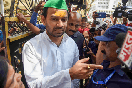 Tej Pratap Yadav Targets Rahul Gandhi, Tejashwi After Aurangabad Scuffle; Rift in Lalu Family Widens