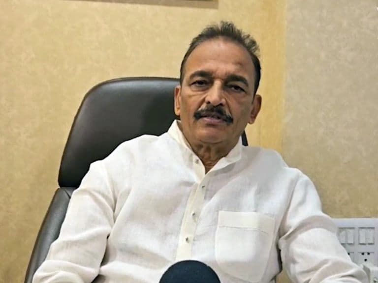 Congress Leader's Remark Linking Shah Rukh Khan's National Award to Muslim Votes Triggers Row