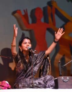 Bhojpuri Singer Maithili Thakur Says PM Modi is Her Inspiration, Likely to Enter Bihar Politics