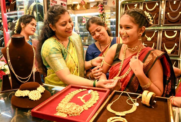 Gold ETFs Record 6-Fold Jump in Sept Inflows Amid Geopolitical Tensions, Price Rise: Report