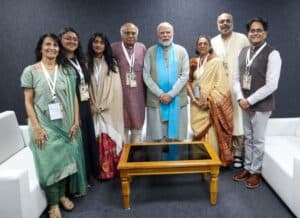PM Modi Meets Sardar Patel’s Family Ahead of ‘Rashtriya Ekta Diwas’ Celebrations on Oct 31 in Gujarat 
