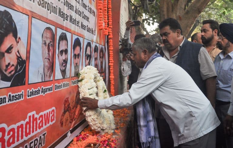 Red Fort Blast Probe Reveals ISI Used Foreign Bases to Plan Attack That Killed 12 in Delhi