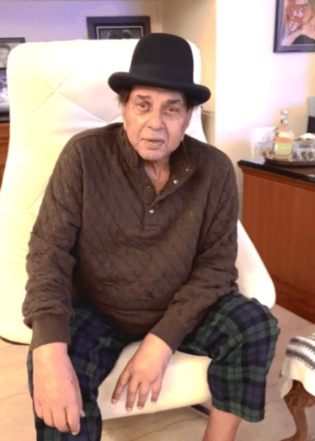 Dharmendra  Discharged From Hospital, Family Tight-Lipped About Actor's Condition