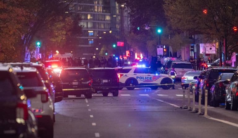 Thanksgiving Eve: Two National Guardsmen Shot in Downtown Washington, Both in Critical Condition