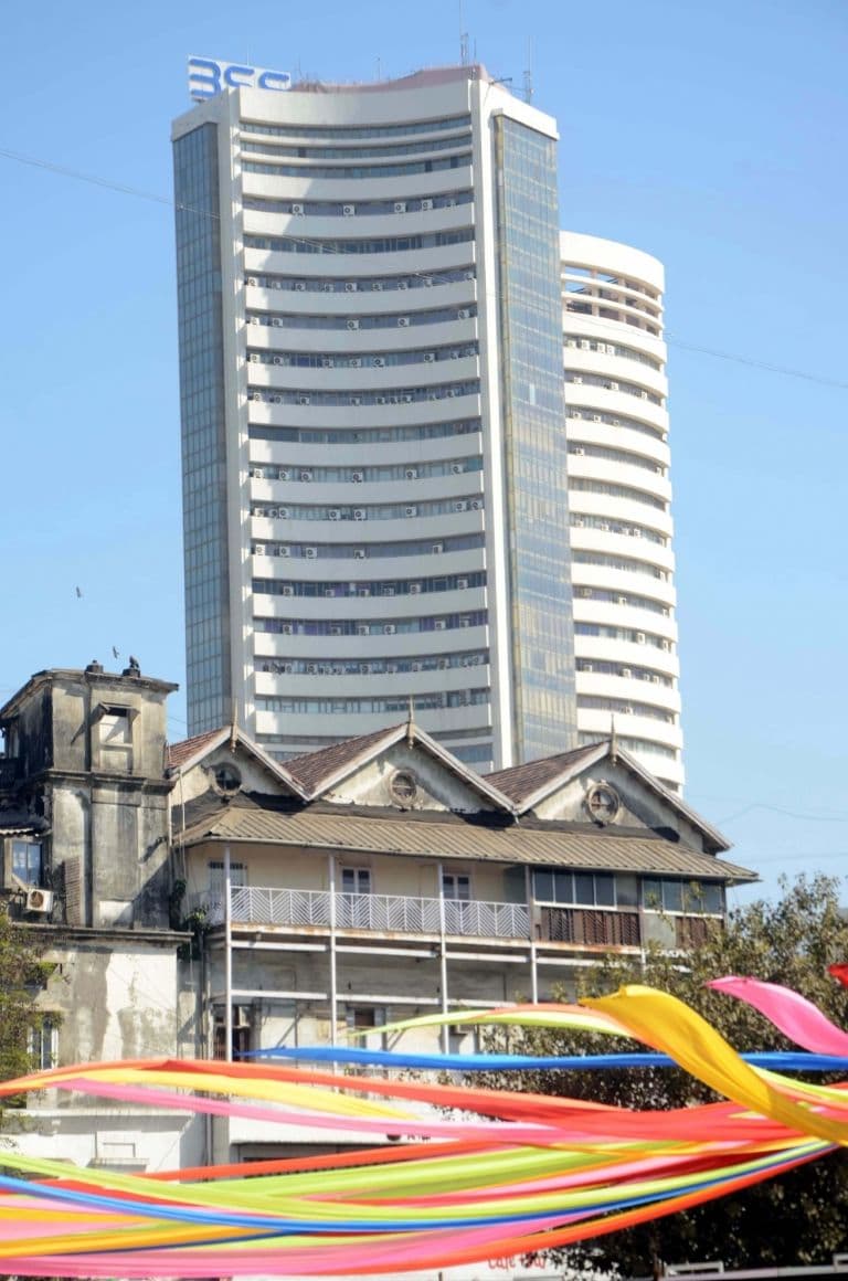 Indian Markets in Consolidation Mode Ahead of New Year; Likely to Remain Range-Bound Amid Muted Liquidity