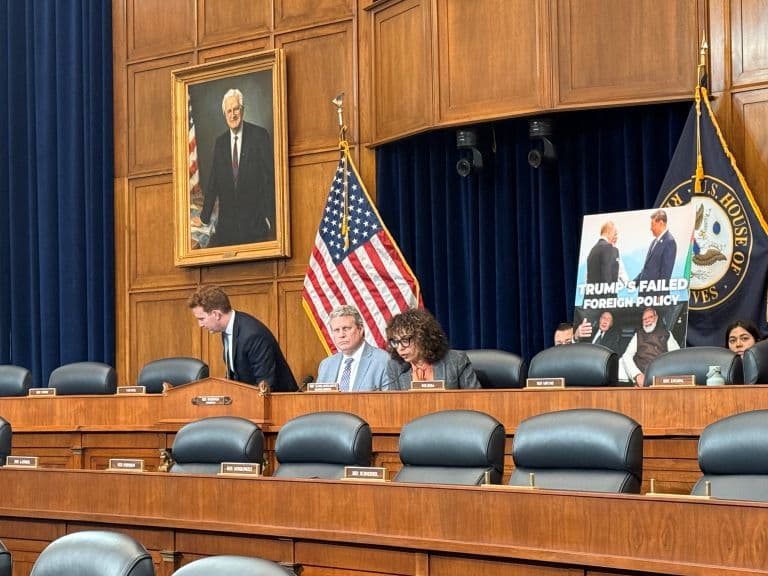US Lawmakers Warn Trump’s Tariff Stance on India Could Harm Key Strategic Alliance