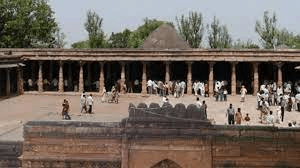 Supreme Court Allows Basant Panchami Worship, Friday Namaz at MP’s Bhojshala Complex
