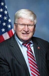 US Lawmaker Urges Cap on New Citizens at 800,000 a Year, Cites Economic and Freedom Concerns