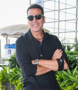 Maharashtra Civic Polls: Akshay Kumar Votes, Urges Citizens to Exercise Franchise as BMC Elections Underway