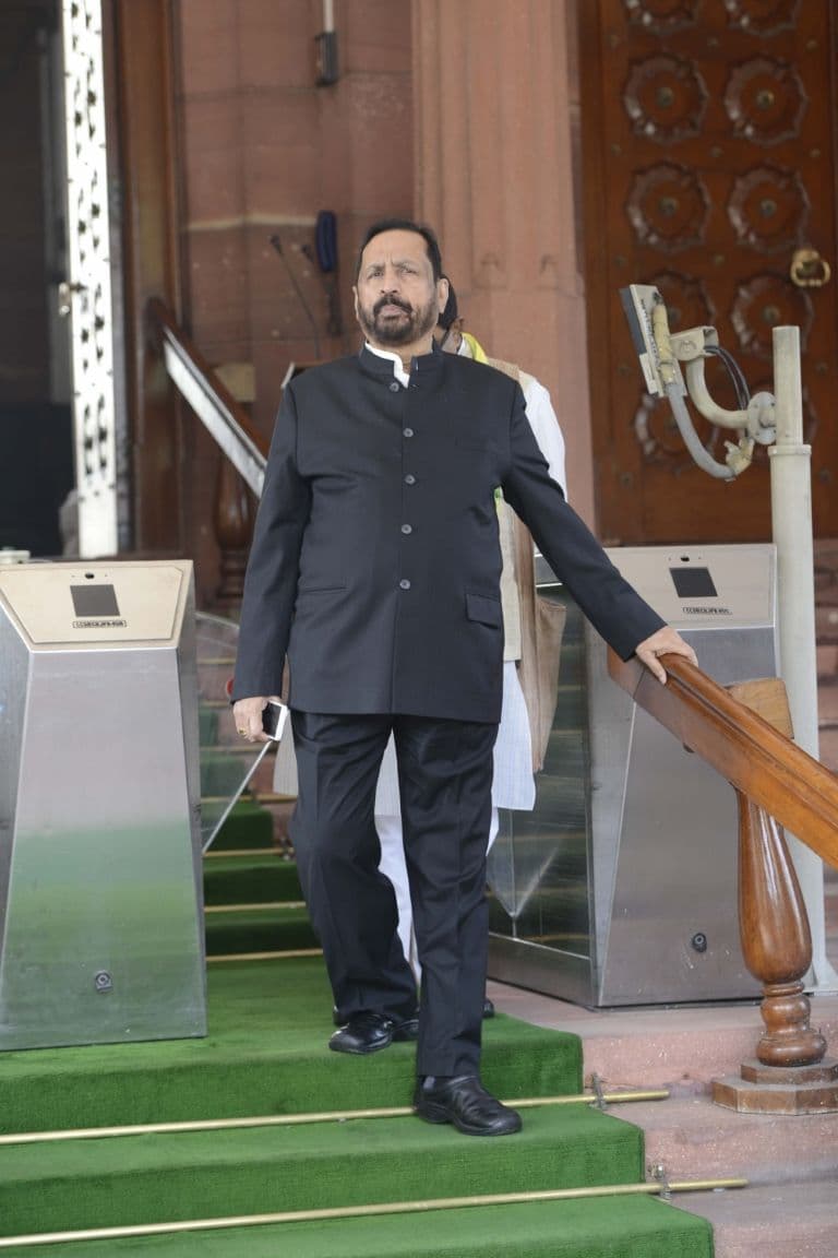 Senior Congress Leader Suresh Kalmadi Dies at 81 After Prolonged Illness