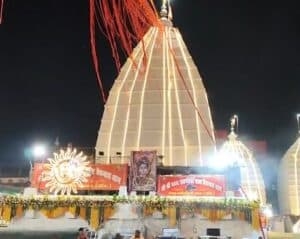 Mahashivratri 2026: Lakhs of Devotees Throng Shiva Temples Across India Amid Fervent Celebrations