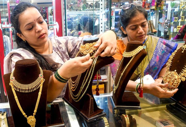 Gold Prices Rise 0.23% Amid Safe-Haven Demand and Global Economic Uncertainty
