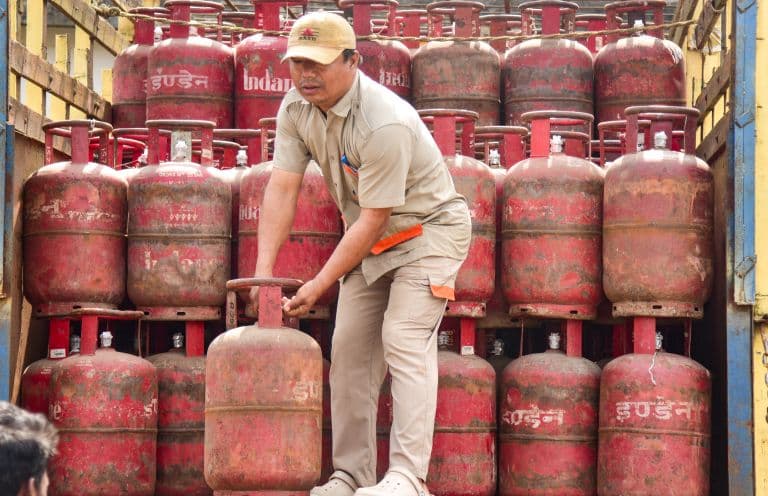 Government Raises Commercial LPG Allocation to 50% for States and Union Territories