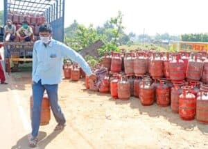 LPG Production Up by 28% in 5 Days, Delivery Time 2.5 Days: Minister