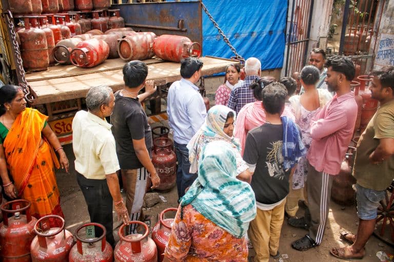 No LPG Shortage in India; Consumer Rush Driven by Panic, Says Govt Official