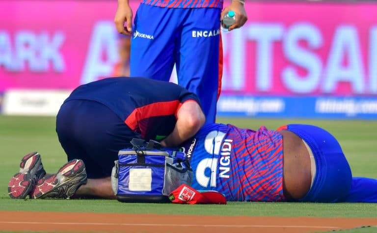 Lungi Ngidi Suffers Head Injury During IPL 2026 Clash, Taken Off on Stretcher
