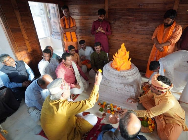 Sacred Jyoti Installed in Ayodhya Ram Mandir Sanctum Ahead of Ramlalla Chal-Vigrah Consecration