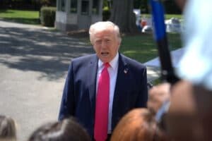 Trump Says Iran “Can’t Blackmail” US Amid Ongoing Talks and Rising Strait of Hormuz Tensions