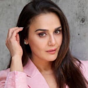 Preity Zinta Reacts to Kareena Kapoor Khan’s ‘Kal Ho Naa Ho’ Casting Remarks on Resurfaced Koffee With Karan Clip