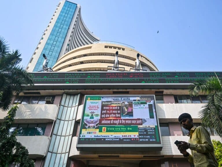 Markets Likely to Stay Volatile Next Week Amid US-Iran Tensions, Crude Oil Surge, FII Outflows