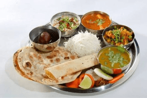 Home-Cooked Veg and Non-Veg Thali Costs Rise 2% in April on Higher Tomato, Fuel Prices: CRISIL