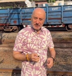 Anupam Kher Recreates DDLJ Nostalgia at Iconic Shah Rukh Khan-Kajol Train Scene Location