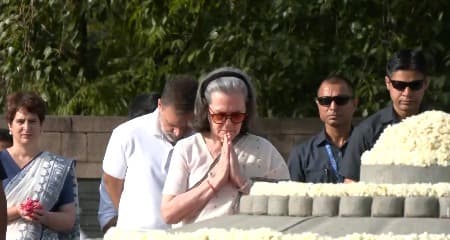 Congress Leaders Pay Tribute to Former PM Rajiv Gandhi on Death Anniversary at Veer Bhumi