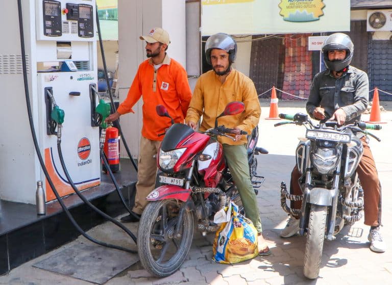 Rs 3 Fuel Price Hike Insufficient Amid Rising Crude Costs Above $100, Says Official