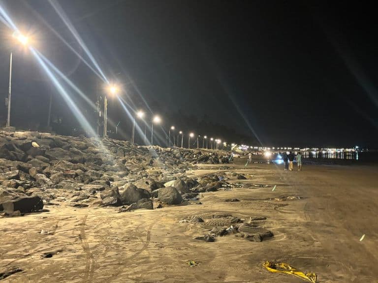 Adani Electricity Lights Up 2.5 km Gorai Beach Stretch in Mumbai After 3 Years of Darkness