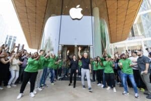 Tim Cook Bullish on Rising Indian Middle Class as Apple Inc. Posts Record March Quarter