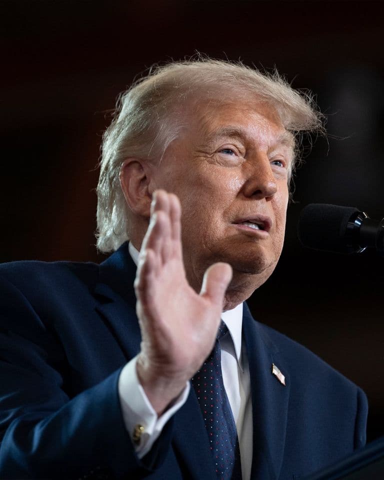 Trump Backs Fresh Iran Negotiations, Attacks Previous Nuclear Pact Under Obama