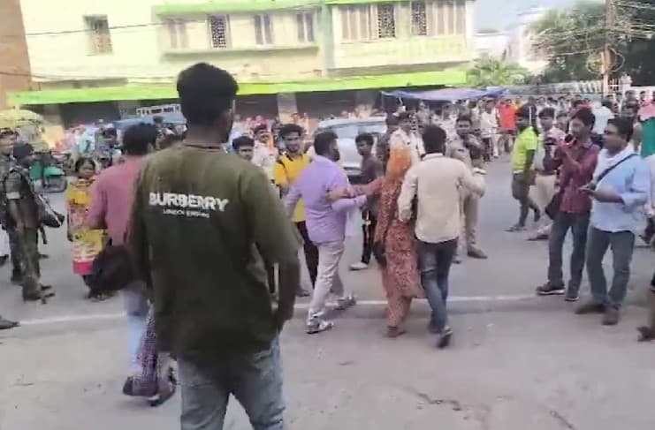 Muzaffarpur Fire: ICU Blaze at Prasad Hospital Leaves at Least Three Dead