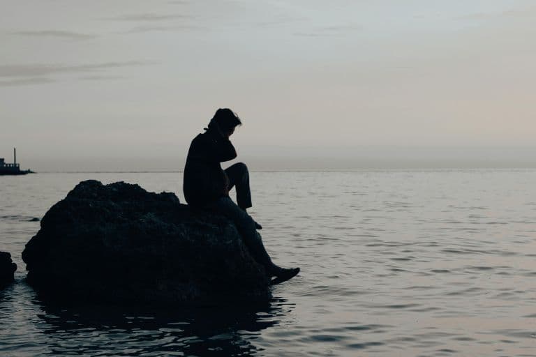 Actor’s Death Sparks Debate on Loneliness in Modern Society