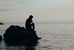 Actor’s Death Sparks Debate on Loneliness in Modern Society