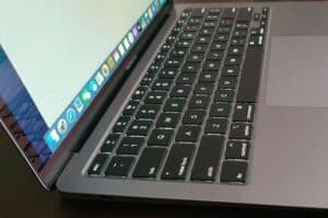 Apple working on keyboard with reconfigurable displays on each key