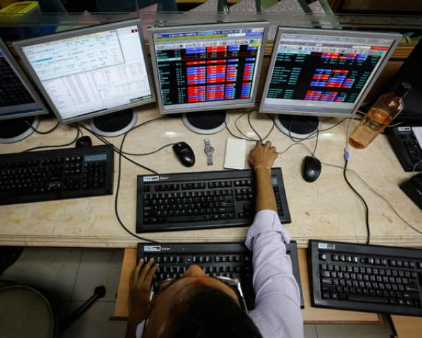 Disappointment over railway budget subdues equity markets