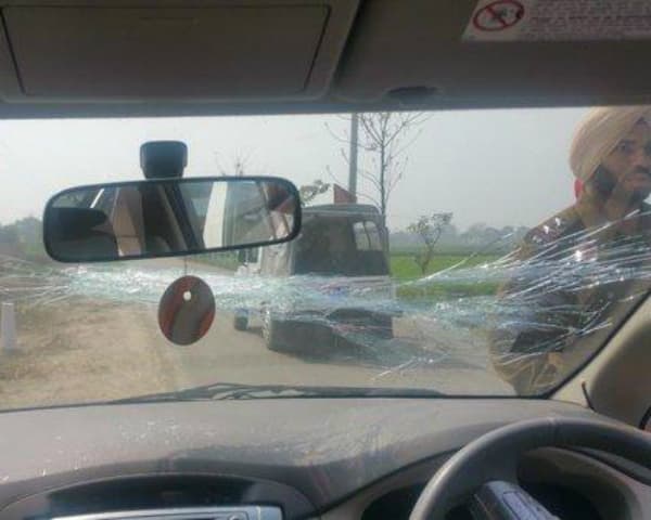 Kejriwal's car attacked in Punjab