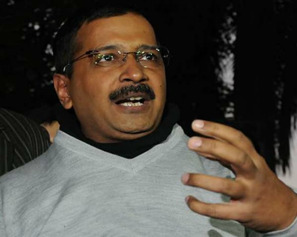 Kejriwal seeks 'explanation' from PMO over CBI raid