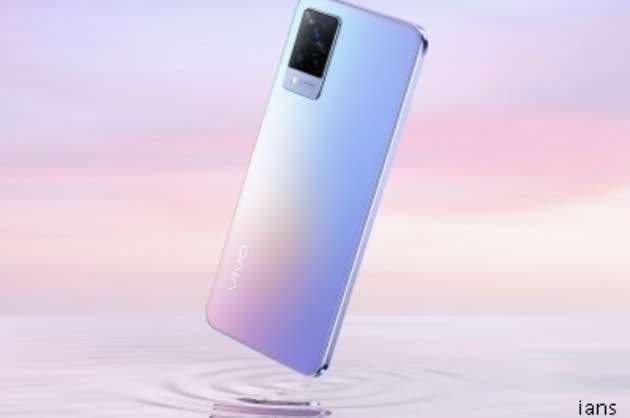 Vivo V21 5G Stylish yet powerful mid range phone