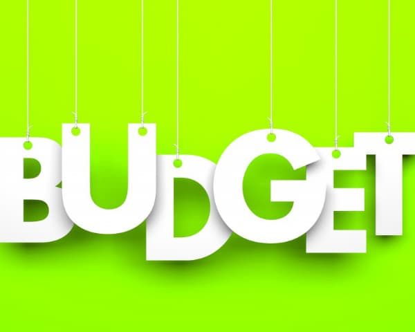 Jaitley begins presenting India's national budget for 2016-17