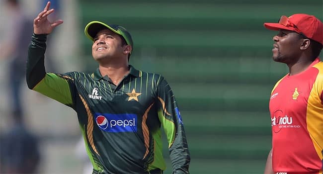 Pakistan win toss, elect to bat