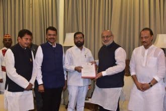 Maharashtra CM Shinde, Dy CMs Meet Governor; CM Tenders Own, Cabinet Resignation