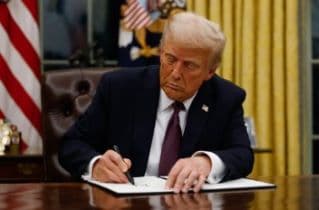 Judge Stays Trump's Order Restricting Citizenship