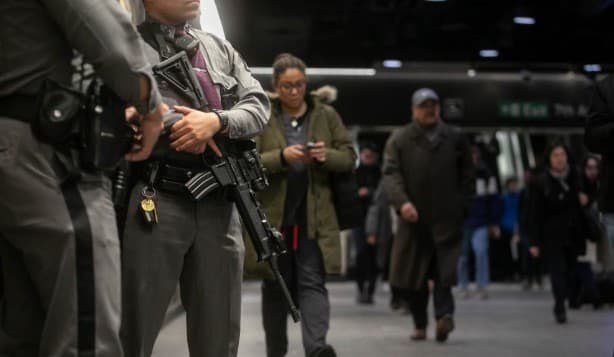 Five Stabbed at New York Penn Station, One Suffers Serious Injuries
