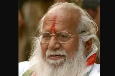 Giriraj Kishore passes