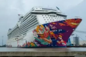 Hong Kong lifts cruise sh