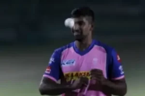 Sodhi  Tickner join NZ sq