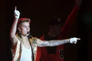Justin Bieber donate  10K
