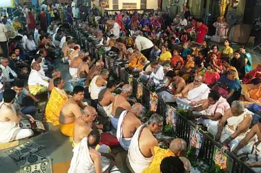 Devotees celebrate Maha S